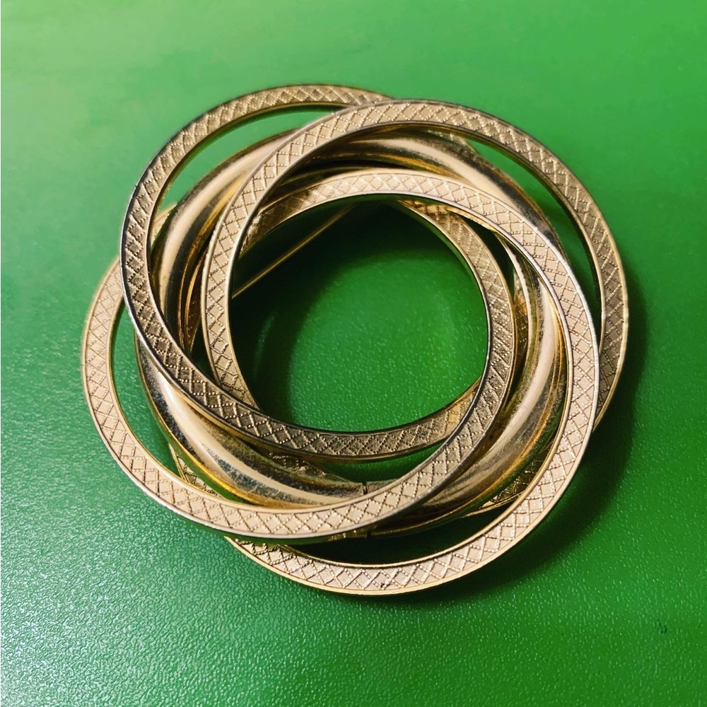 VINTAGE STATEMENT BROOCH